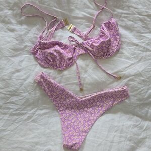 NWOT Kulani Kinis Pink Underwire Bikini Set (Top L, Bottoms M)